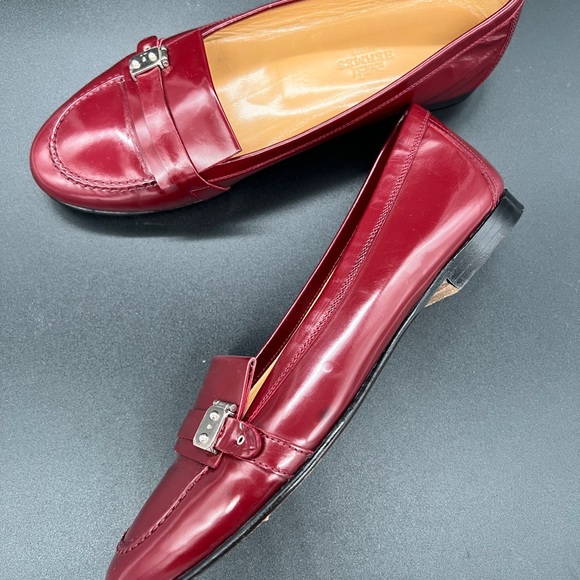 Hermes Red Glossy Red Patent Leather loafer - Picture 2 of 8